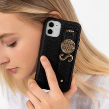 Cargar imagen en el visor de la galería, YOUZ. Funda personalizada de cuero para iPhone -Negro/Dorado