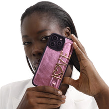 Cargar imagen en el visor de la galería, GLAM. Funda personalizada de cuero para iPhone -Rosa/Dorado