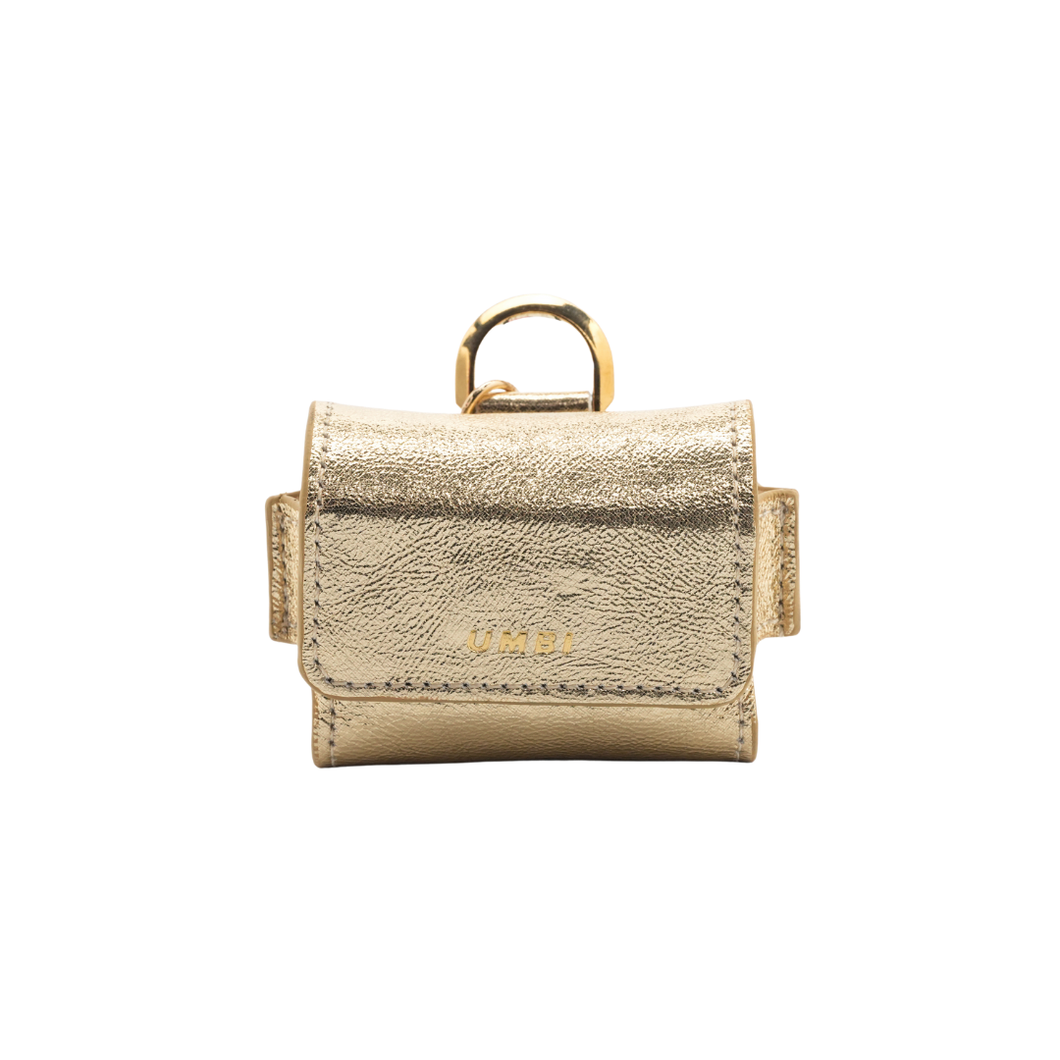 UMBI Funda AirPods Personalizada – Cuero DORADO