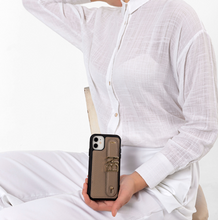 Cargar imagen en el visor de la galería, YOUZ. Funda personalizada de cuero para iPhone -Beis/Dorado
